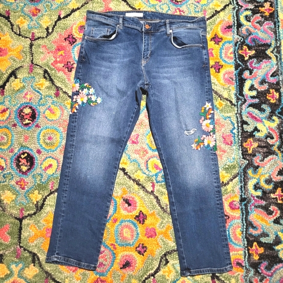 Pilcro Letterpress Anthropologie Embroidered Boyfriend Jeans 33 - Picture 2 of 8